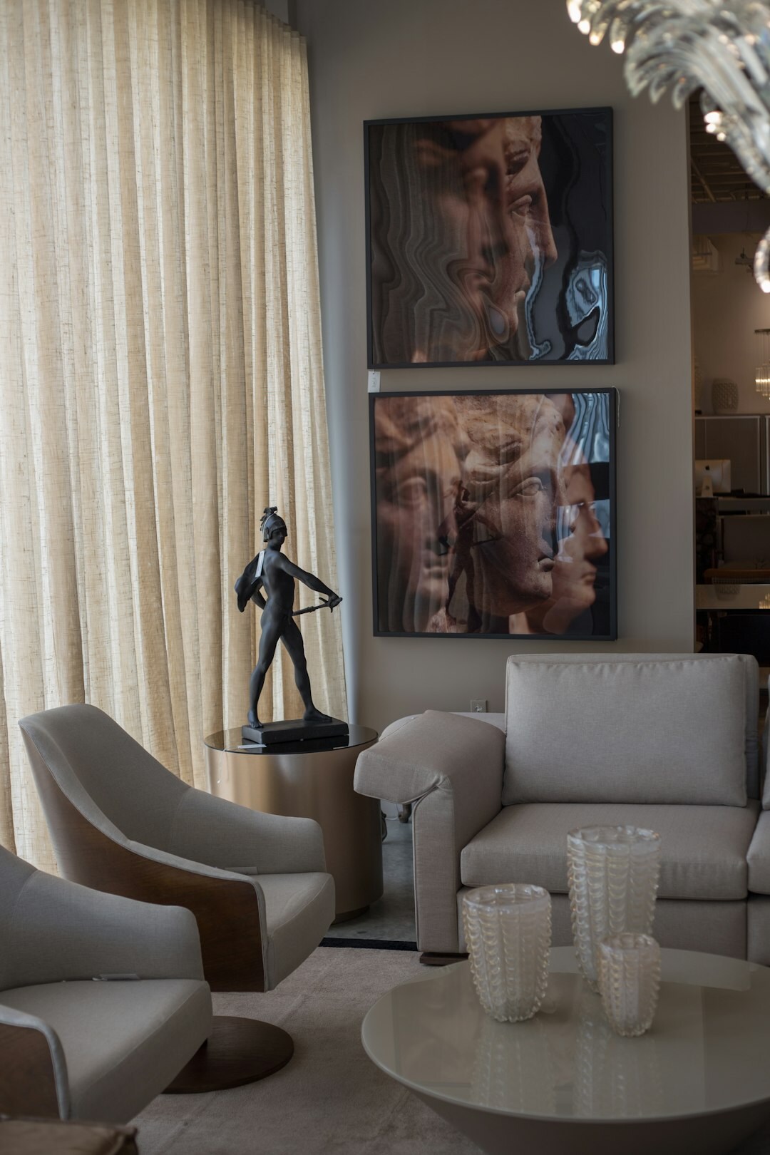 hollywood villa living room